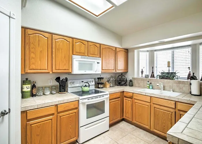Casa vacanze Cozy Havasu Retreat W/ Deck & Pool Table Lake Havasu City